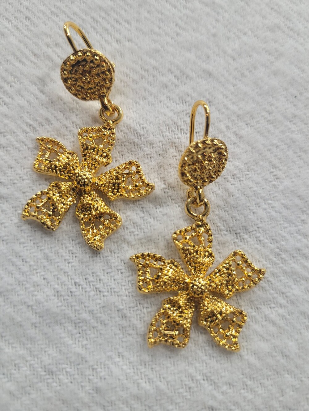Gold Floral Filigree Drop Earrings - Women Jewelry